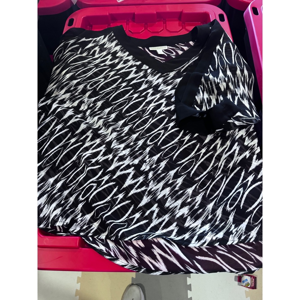 Dana Buchman Womens XL V-Neck Blouse Black White Plum Geometric Ikat Top